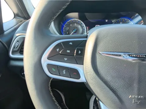 More photos of 2025 Chrysler Pacifica Select at Dorsett Nissan, IN