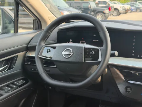 More photos of 2026 Nissan Murano Platinum at Dorsett Nissan, IN