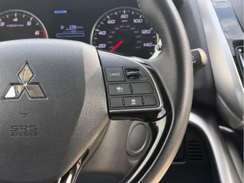 More photos of 2024 Mitsubishi Eclipse Cross SE at Dorsett Nissan, IN