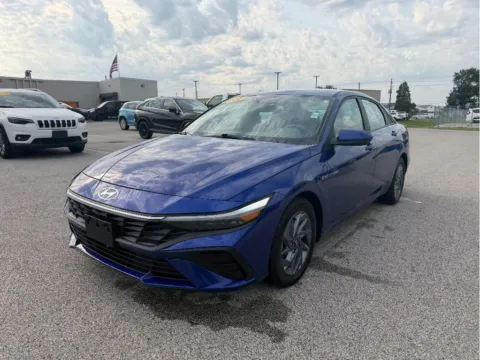 Blue 2024 Hyundai Elantra SEL for sale in Terre Haute, IN