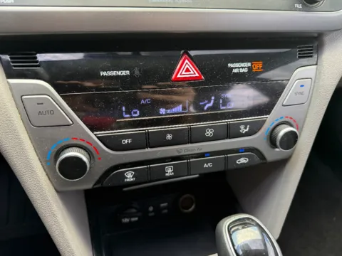 More photos of 2018 Hyundai Elantra Value Edition at Dorsett Nissan, IN