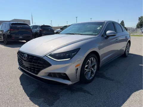 Silver 2023 Hyundai Sonata SEL for sale in Terre Haute, IN