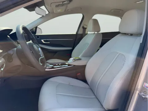 More photos of 2023 Hyundai Sonata SEL at Dorsett Nissan, IN