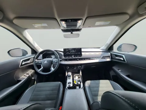 Photos of 2025 Mitsubishi Outlander SE for sale in Terre Haute, IN at Dorsett Nissan