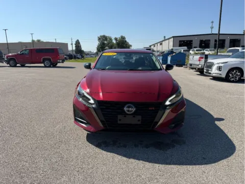 Photos of 2024 Nissan Altima 2.5 SR for sale in Terre Haute, IN at Dorsett Nissan