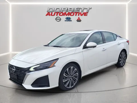 White 2025 Nissan Altima SL for sale in Terre Haute, IN