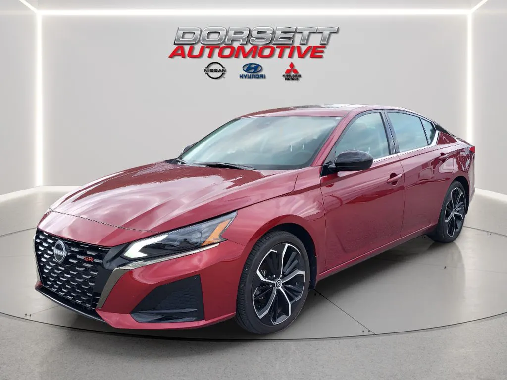 2025 Nissan Altima SR