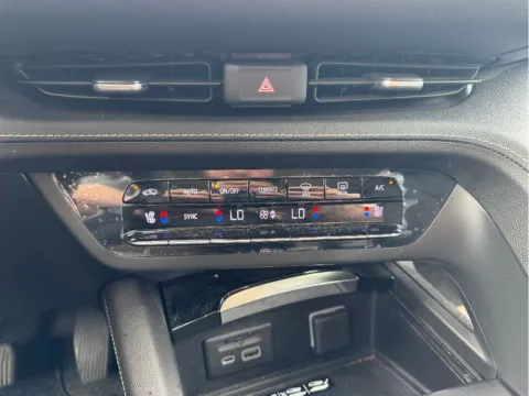 More photos of 2023 Buick Envision Avenir at Dorsett Nissan, IN