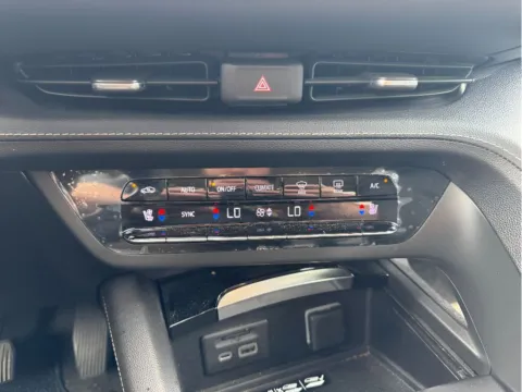 More photos of 2023 Buick Envision Avenir at Dorsett Nissan, IN