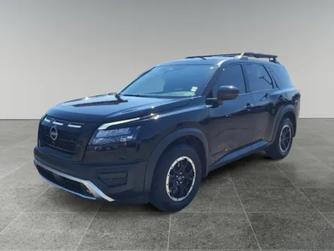 Black 2023 Nissan Pathfinder Rock Creek for sale in Terre Haute, IN