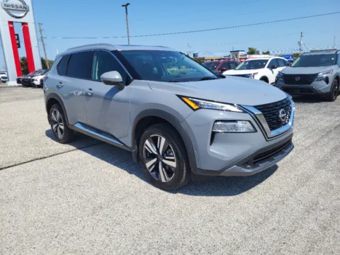More photos of 2023 Nissan Rogue SL at Dorsett Nissan, IN