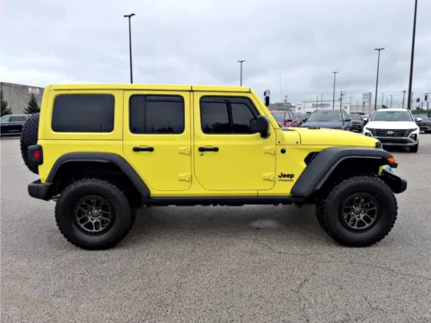 More photos of 2022 Jeep Wrangler Unlimited High Tide at Dorsett Nissan, IN