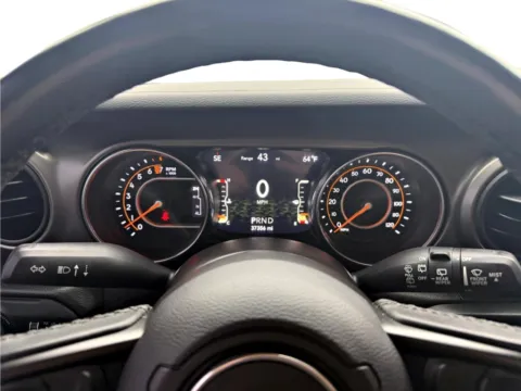 More photos of 2022 Jeep Wrangler Unlimited High Tide at Dorsett Nissan, IN