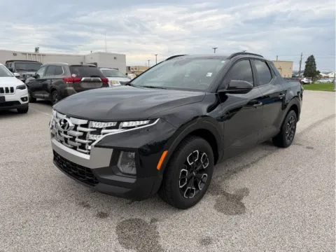 Black 2022 Hyundai Santa Cruz SEL Premium for sale in Terre Haute, IN