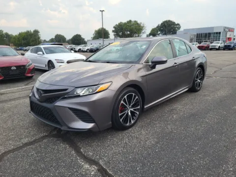 Gray 2019 Toyota Camry SE for sale in Terre Haute, IN
