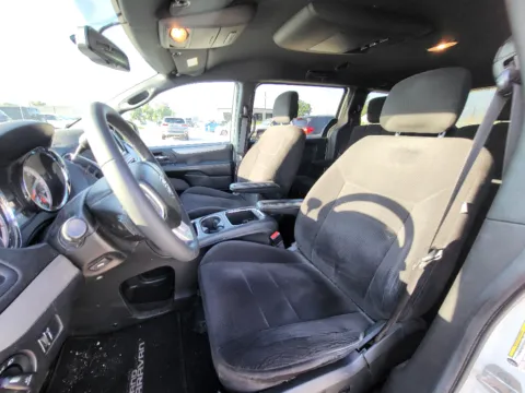 More photos of 2014 Dodge Grand Caravan SXT at Dorsett Nissan, IN