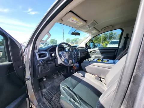 Photos of 2019 Nissan Titan XD SV for sale in Terre Haute, IN at Dorsett Nissan