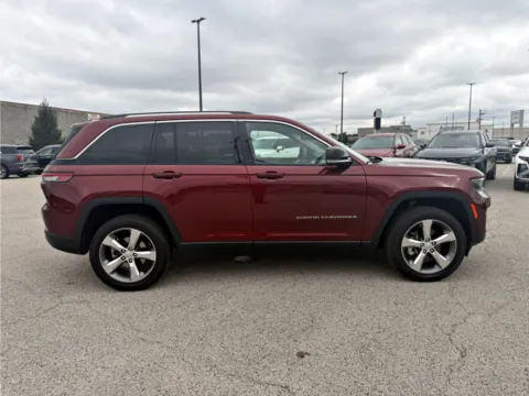More photos of 2022 Jeep Grand Cherokee Limited at Dorsett Nissan, IN