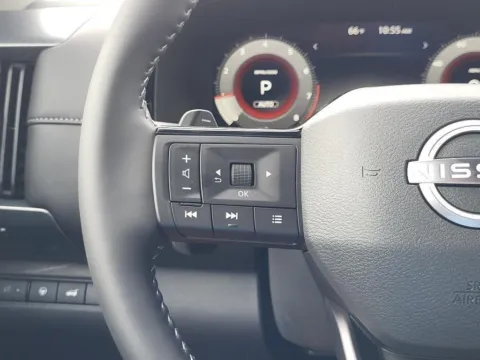 More photos of 2026 Nissan Pathfinder SL at Dorsett Nissan, IN