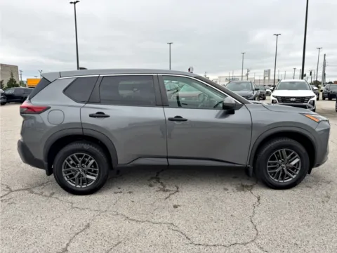 More photos of 2022 Nissan Rogue S at Dorsett Nissan, IN