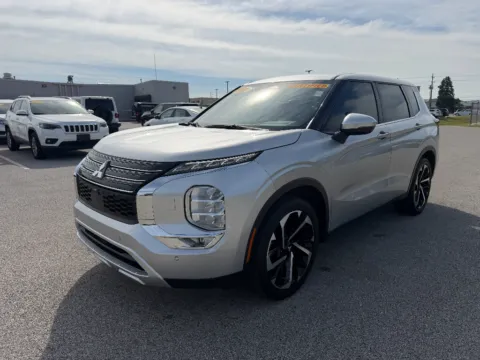 Silver 2022 Mitsubishi Outlander SE for sale in Terre Haute, IN