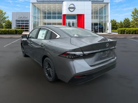More photos of 2027 Nissan Sentra SV at Dorsett Nissan, IN