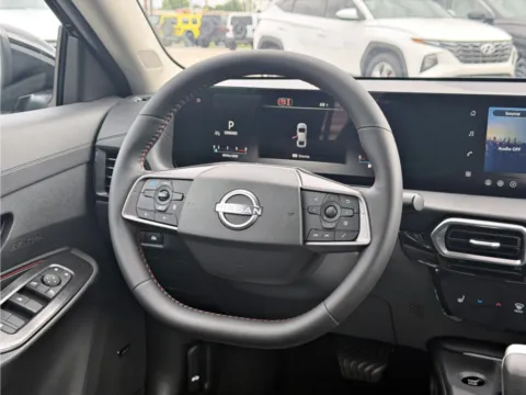 More photos of 2027 Nissan Sentra SR at Dorsett Nissan, IN