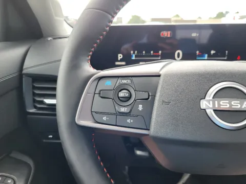 More photos of 2027 Nissan Sentra SR at Dorsett Nissan, IN