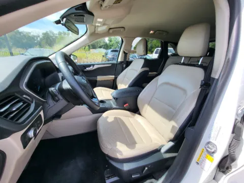 More photos of 2020 Ford Escape SEL at Dorsett Nissan, IN