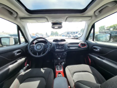Photos of 2022 Jeep Renegade Trailhawk for sale in Terre Haute, IN at Dorsett Nissan