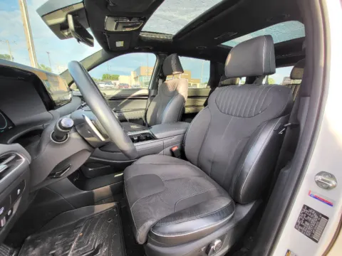 More photos of 2024 Hyundai Palisade Calligraphy Night Edition at Dorsett Nissan, IN