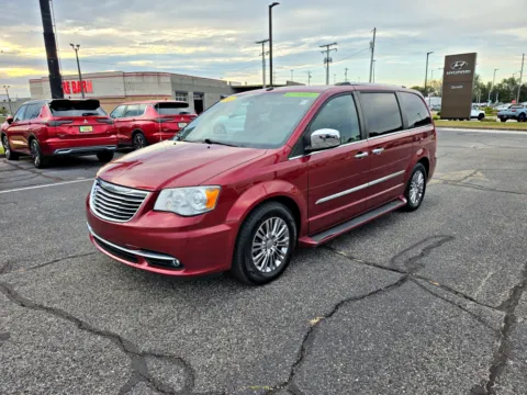 Red 2011 Chrysler Town & Country Limited for sale in Terre Haute, IN