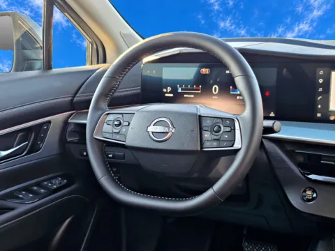 More photos of 2027 Nissan Murano Platinum at Dorsett Nissan, IN