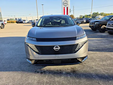 Photos of 2027 Nissan Murano Platinum for sale in Terre Haute, IN at Dorsett Nissan