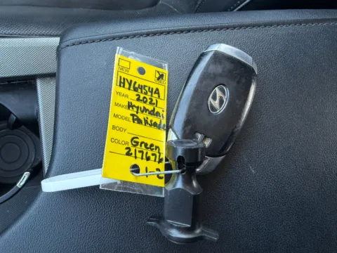 Photos of 2021 Hyundai Palisade Limited for sale in Terre Haute, IN at Dorsett Nissan
