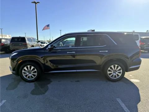 Photos of 2025 Hyundai Palisade SEL for sale in Terre Haute, IN at Dorsett Nissan