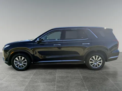 Photos of 2025 Hyundai Palisade SEL for sale in Terre Haute, IN at Dorsett Nissan