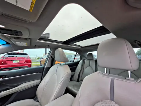 More photos of 2018 Toyota Camry XSE at Dorsett Nissan, IN