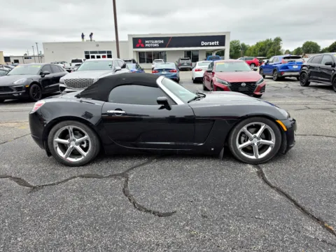 More photos of 2008 Saturn Sky Carbon Flash SE at Dorsett Nissan, IN