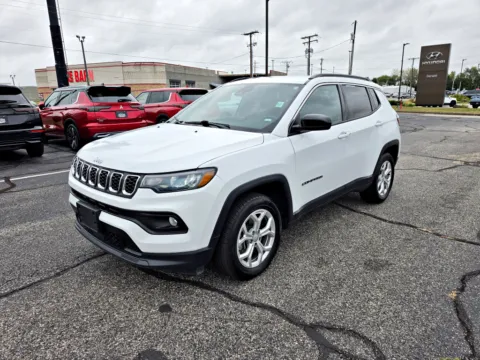 White 2024 Jeep Compass Latitude for sale in Terre Haute, IN
