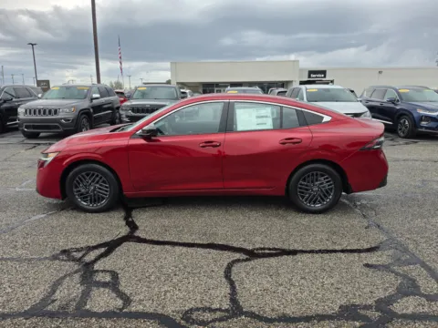 Photos of 2027 Nissan Sentra SV for sale in Terre Haute, IN at Dorsett Nissan