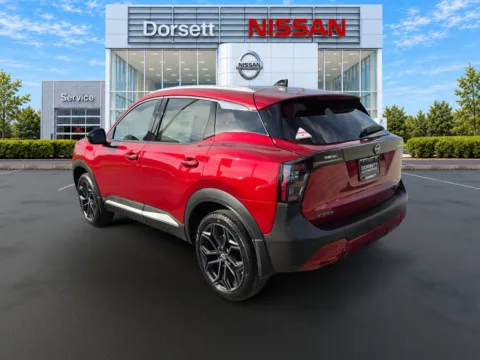 More photos of 2027 Nissan Kicks SR at Dorsett Nissan, IN