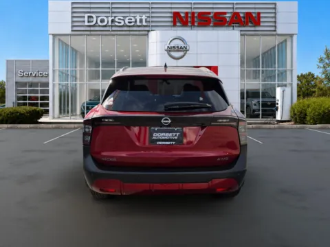 More photos of 2027 Nissan Kicks SR at Dorsett Nissan, IN