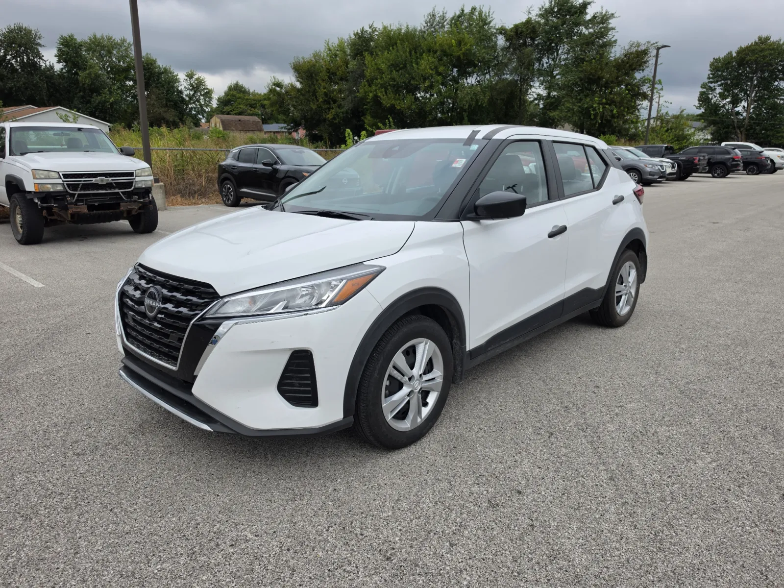 White 2024 Nissan Kicks S for sale in Terre Haute, IN