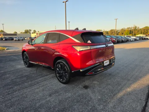More photos of 2027 Nissan Murano Platinum at Dorsett Nissan, IN