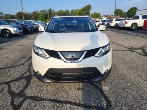 Photos of 2017 Nissan Rogue Sport SL for sale in Terre Haute, IN at Dorsett Nissan
