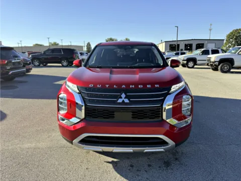 Photos of 2022 Mitsubishi Outlander SE for sale in Terre Haute, IN at Dorsett Nissan