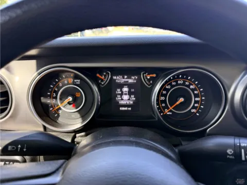More photos of 2020 Jeep Gladiator Sport at Dorsett Nissan, IN