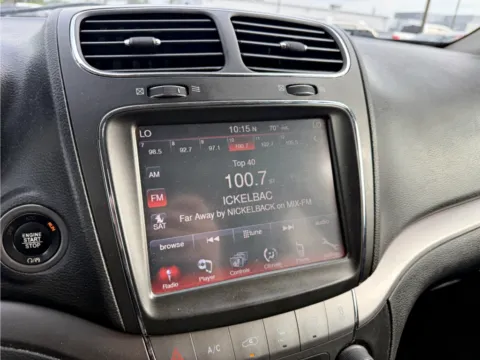 More photos of 2018 Dodge Journey Crossroad at Dorsett Nissan, IN