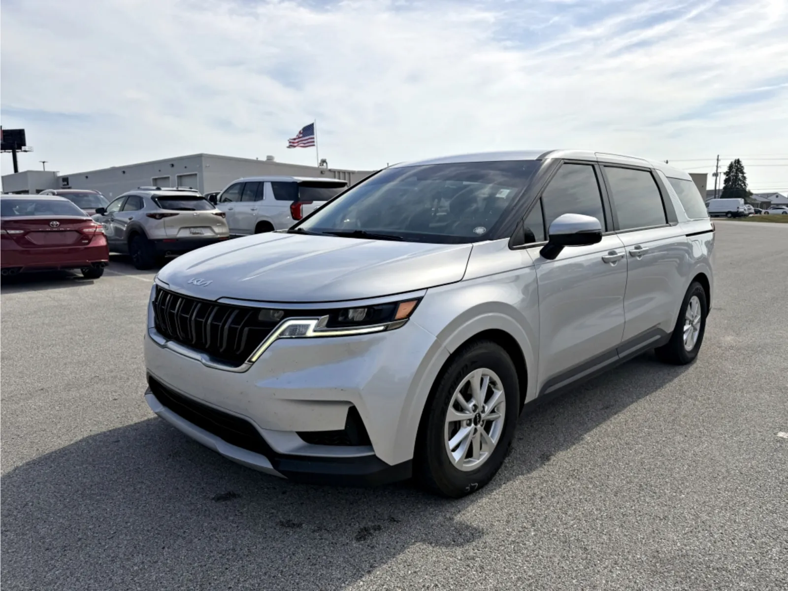 2023 Kia Carnival LX